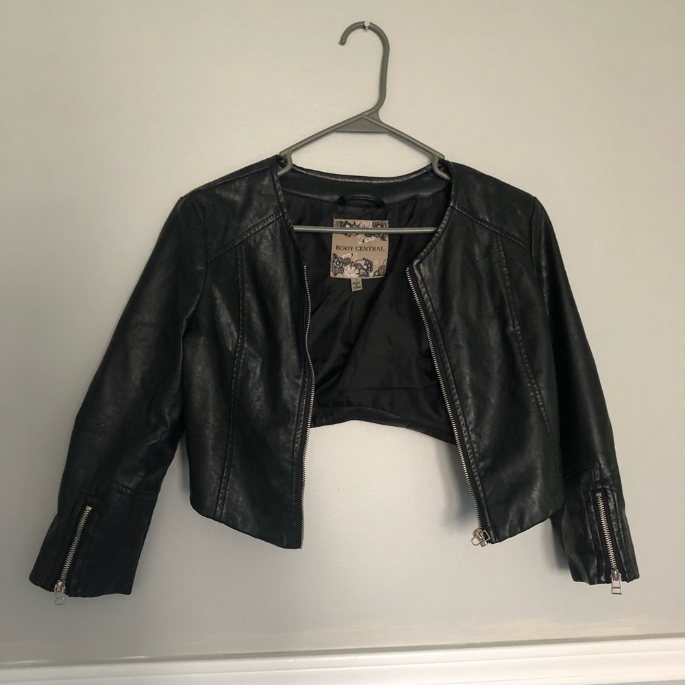 Super cute cropped Moto jacket